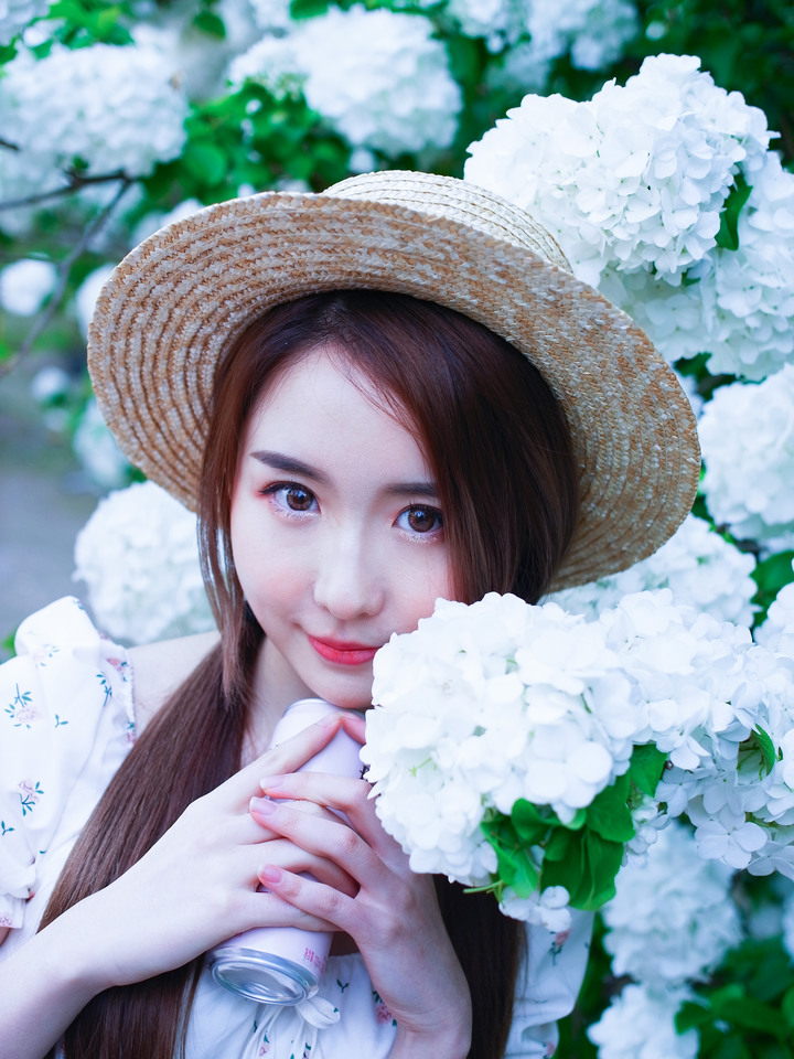 午後野餐, 精緻美女.....有點像林依晨