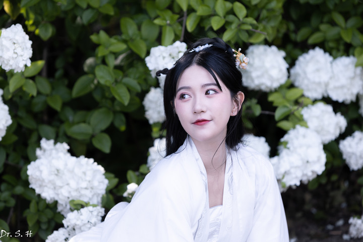 午後野餐, 精緻美女.....有點像林依晨