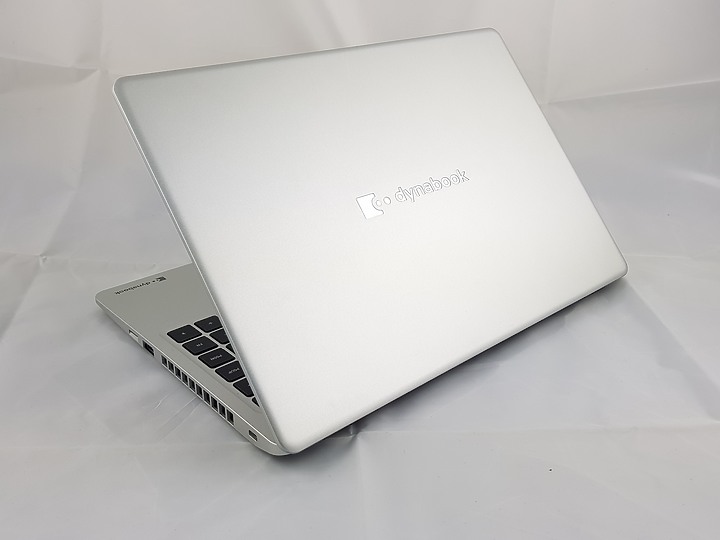 『小亞開箱』dynabook Satellite L40-G 繼承"TOSHIBA"的意志傳承