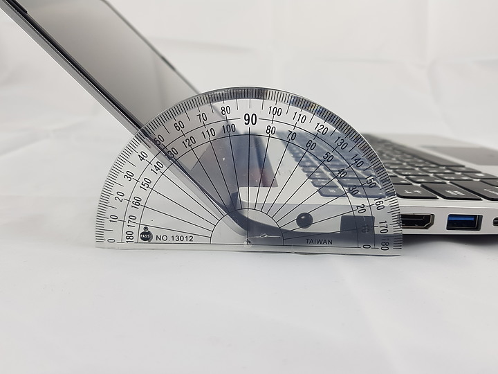 『小亞開箱』dynabook Satellite L40-G 繼承"TOSHIBA"的意志傳承