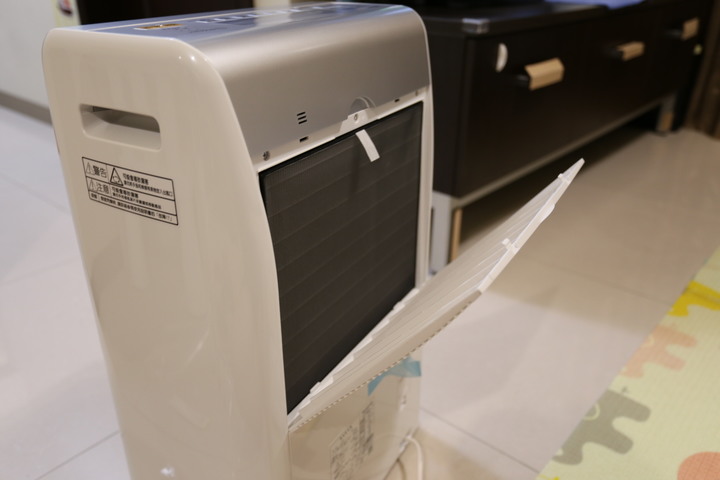 Panasonic帶給我居家空間每天的谷關好空氣,清淨除溼機F-Y20FH開箱及使用心得!!