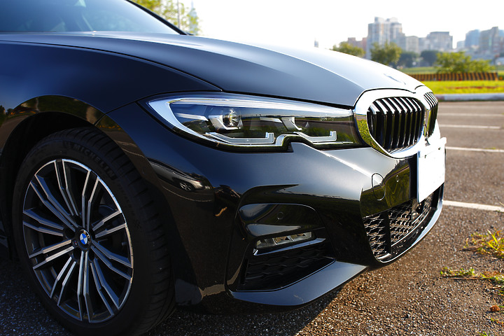 科技讓帥氣操控更完善-BMW G20 320i 滿千公里心得