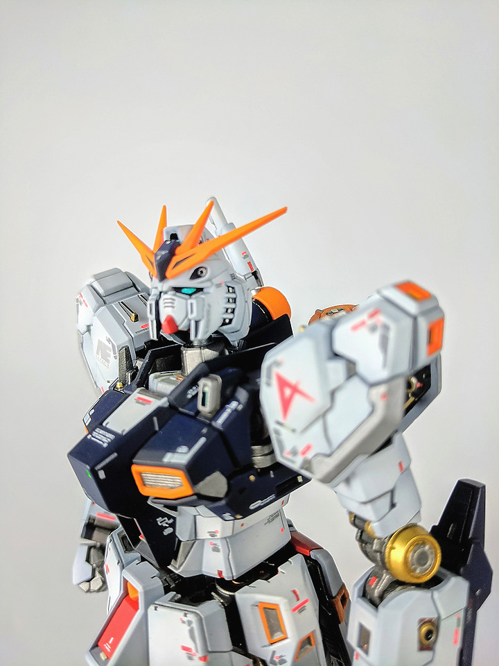 [作品分享] RX-93 ν Gundam 解體匠機?我們自己來