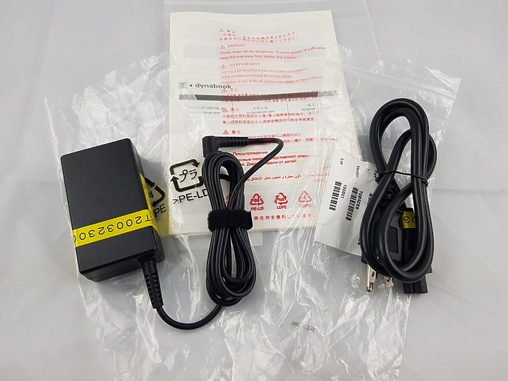 『小亞開箱』dynabook Satellite L40-G 繼承"TOSHIBA"的意志傳承