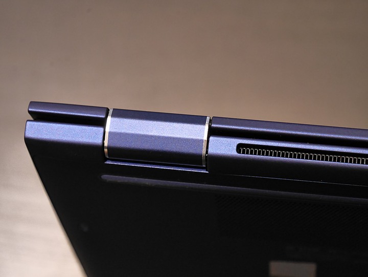 造型吸睛、輕巧便攜、使用順暢 — 商用筆電的最優選 — 《HP EliteBook Dragonfly》體驗心得