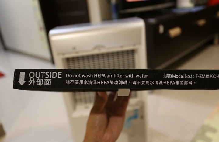 Panasonic帶給我居家空間每天的谷關好空氣,清淨除溼機F-Y20FH開箱及使用心得!!