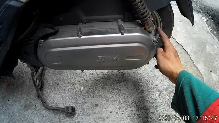DIY 換齒輪油與原理 看完就會了 台語版 三陽 sym 電動機車