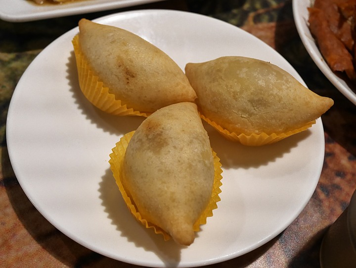 【是食記也是遊記】臺中市 北區 香蕉新樂園 — 營運了30年，即將畢業的臺灣懷舊餐廳