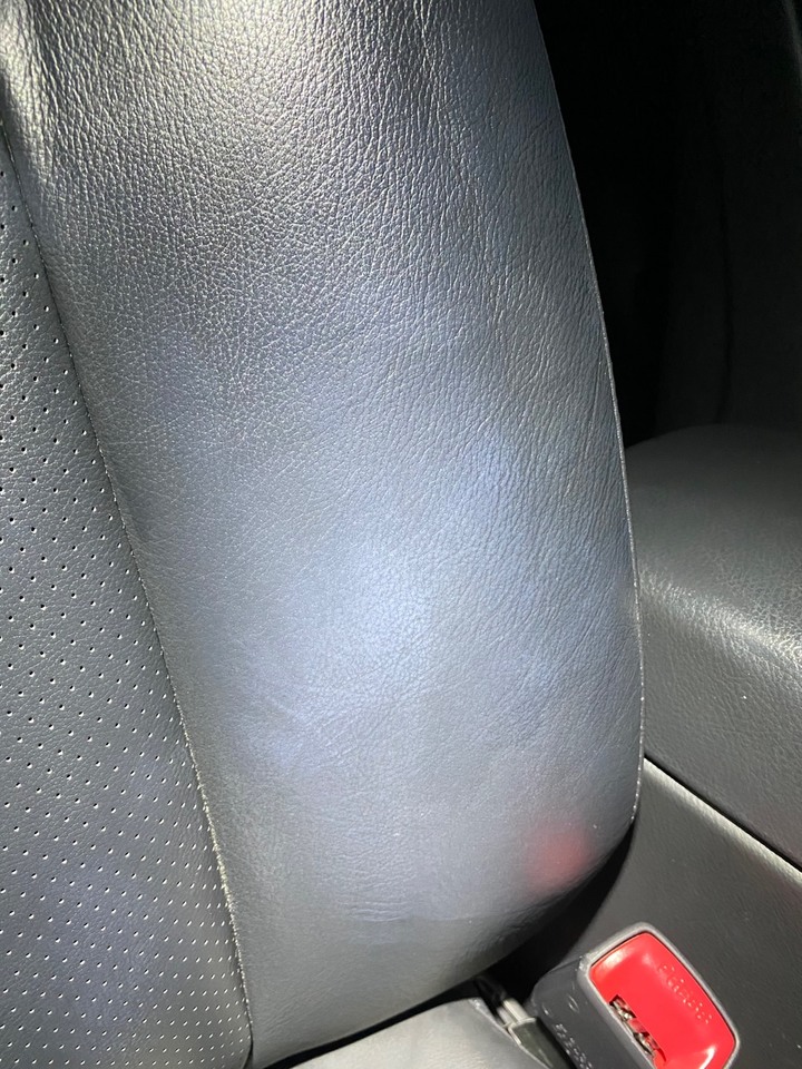RAV4 (2012)皮椅變色<心急>