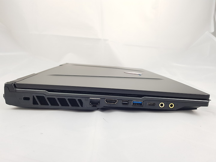 「小亞開箱」MSI GP65 Leopard 9SE 電競筆電，非用我不可
