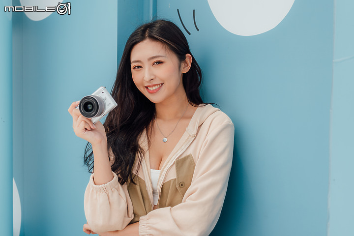 Canon EOS M200 自拍美機|加入眼部 AF 技術‧直式錄影也可以!