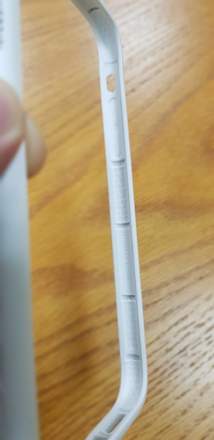 iPhone 11 Overdigi鑽石框(白) 小開箱分享