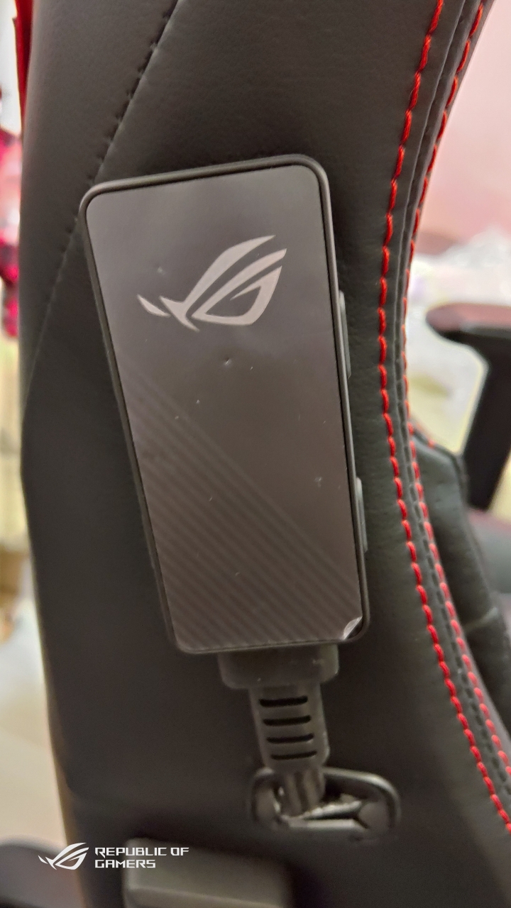 【ROG Chariot RGB SL300C】RGB電競椅（簡單開箱）