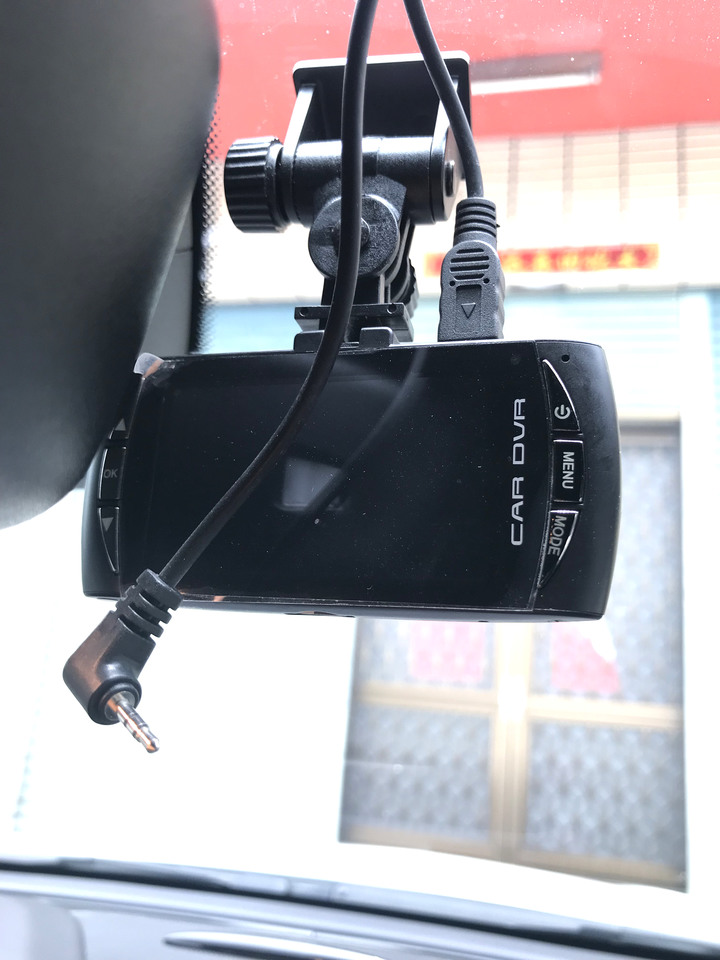 求解 請問KINGTECH KD27 行車器錄器 疑似音源線！