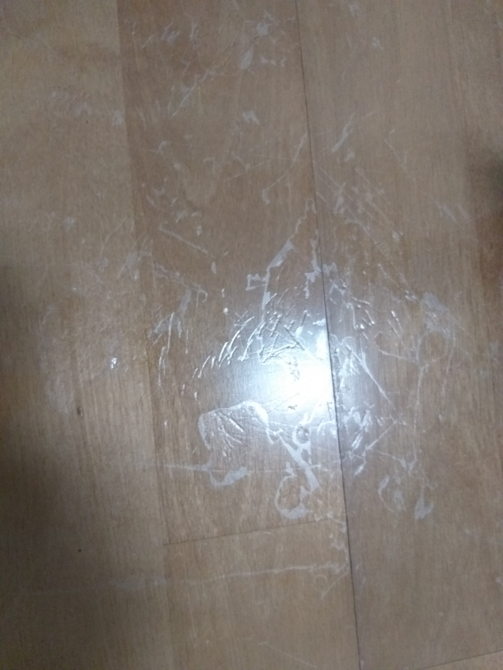 木地板透明漆剝落