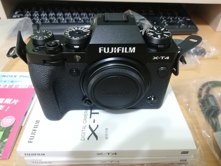 XT4公司貨  不專業簡易開箱