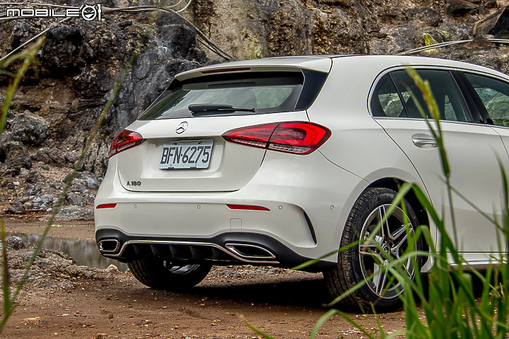 Mercedes-Benz A180 運動版試駕 入門動力也有一身勁裝
