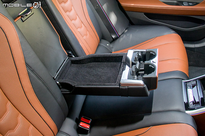 BMW M850i xDrive Gran Coupe 依舊美得令人屏息！