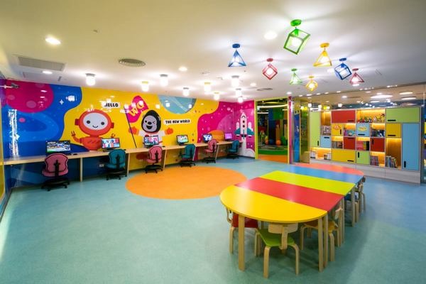 有媽咪帶小孩去worldgym的兒童活動區嗎