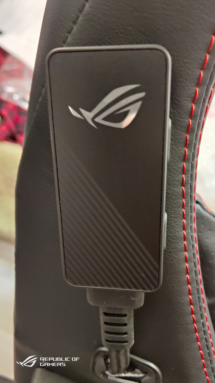 【ROG Chariot RGB SL300C】RGB電競椅（簡單開箱）