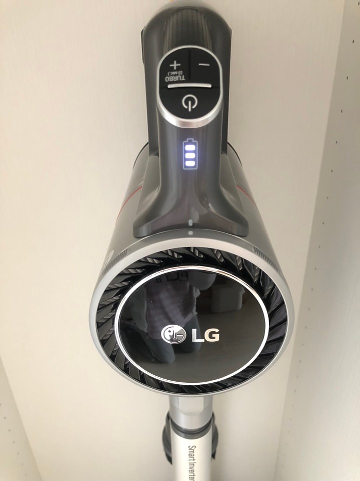 我的開箱文 LG 無線吸塵器A9PBED2X