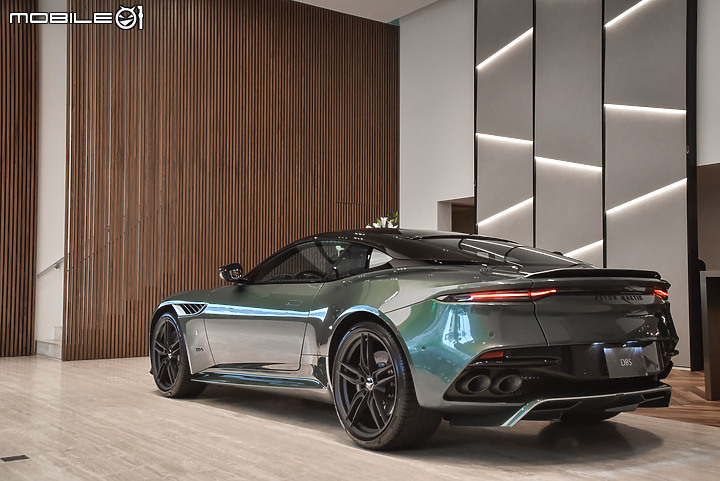 【採訪】敞篷的浪漫，Aston Martin DBS Superleggera Volante/DBS Inspired by DBR1抵台現身！