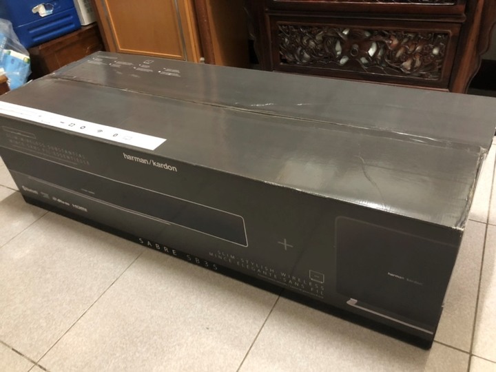 【開箱文】最具時尚科技感的家庭劇院 harman/kardon SABER SB35