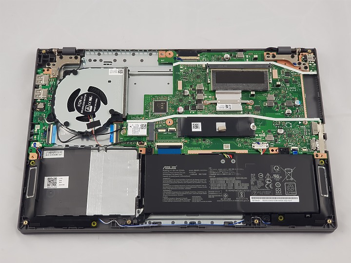 「小亞開箱」ASUS X409MA 華碩窄邊框超值筆電
