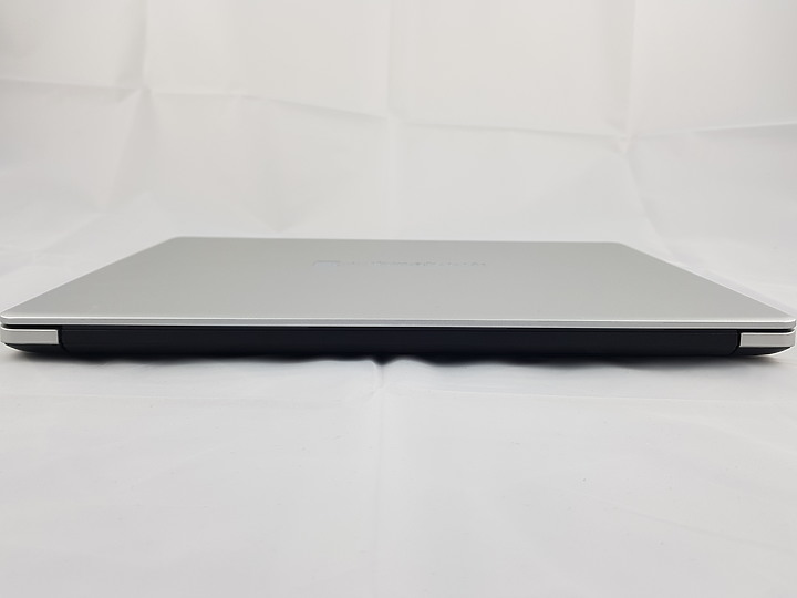 『小亞開箱』dynabook Satellite L40-G 繼承"TOSHIBA"的意志傳承