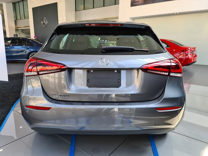 點我看大圖 賓士新車陪同交車記錄 A200 Sedan & CLA200 Shooting Brake