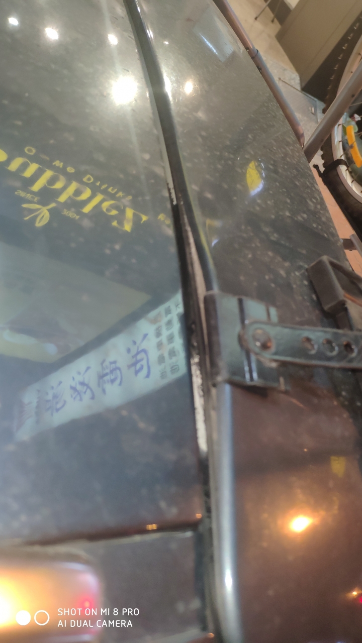 請問B7 A4 AVANT 尾翼 與 都樂 THULE 自行車架 backpac 2 973的安裝