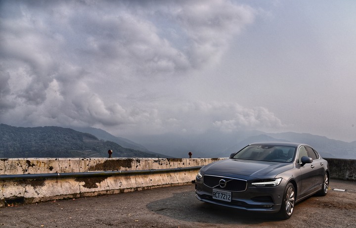點我看大圖 初見,Volvo S90 T5 Momentum