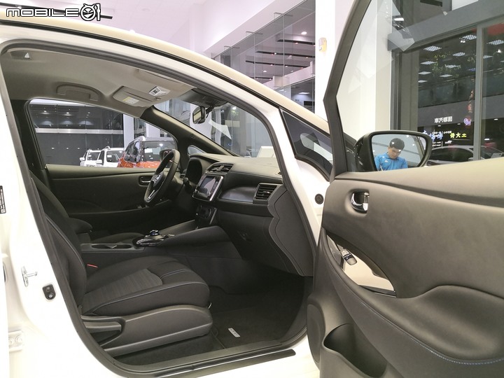 純粹分享Nissan Leaf(純圖)