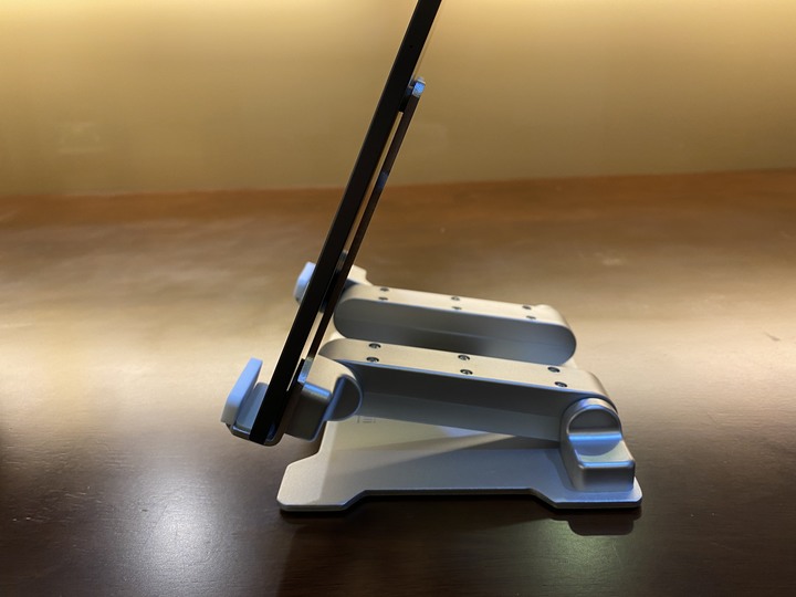 [開箱與推薦] iPad Pro 畫畫必備支架 Raymii R37 平板支架 Raymii FS1 站立支架