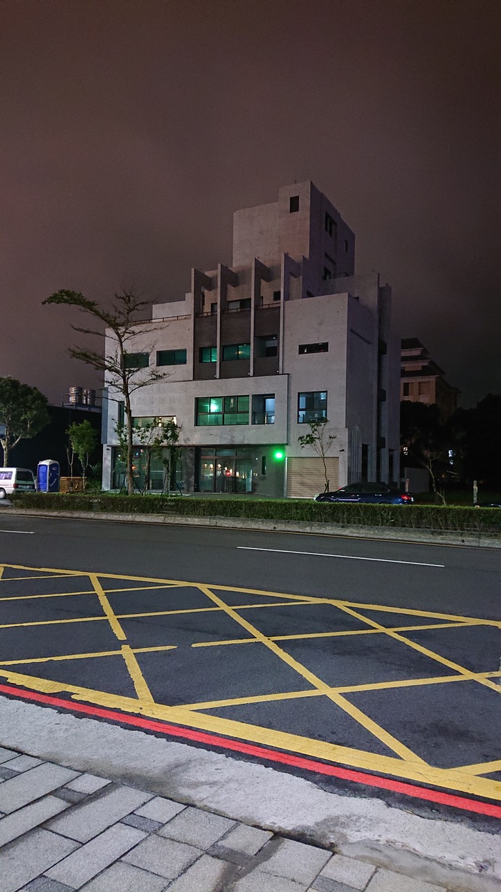 備用機XZ2也有出頭天！ SONY相機影像部門終於開始上線XD 今天更新安卓10之後意外發現....
