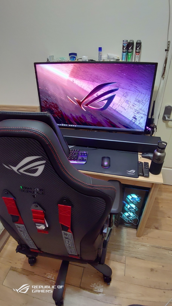 【ROG Chariot RGB SL300C】RGB電競椅（簡單開箱）