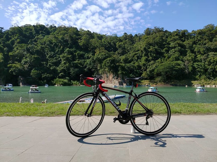 請問有人騎過FONDRIEST R20 嗎？