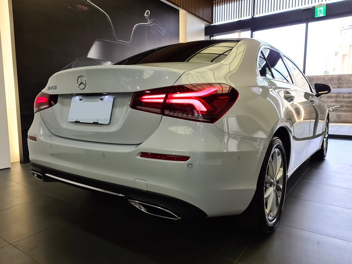 點我看大圖 賓士新車陪同交車記錄 A200 Sedan & CLA200 Shooting Brake