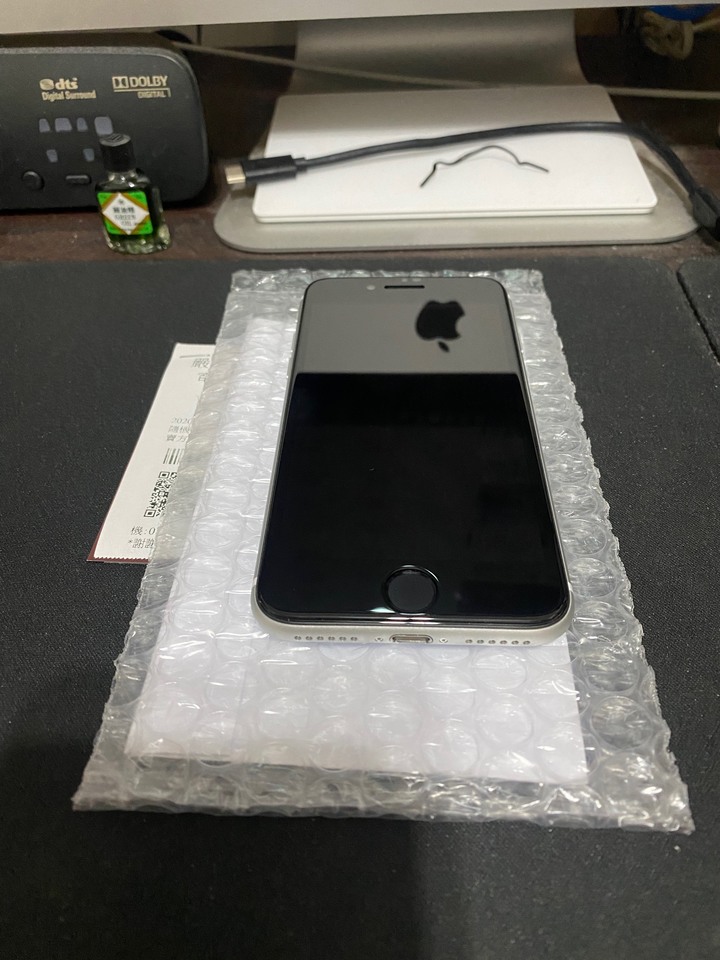 「曬訂單」iPhone SE (NEW) 經濟實惠耐用的好手機！