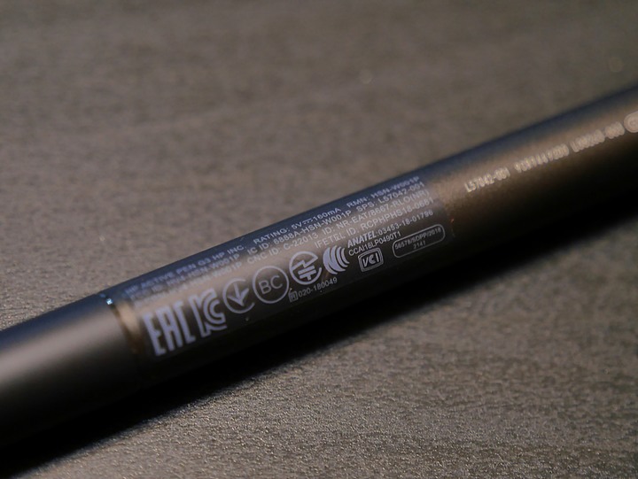 造型吸睛、輕巧便攜、使用順暢 — 商用筆電的最優選 — 《HP EliteBook Dragonfly》體驗心得