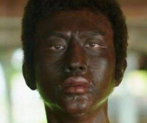 我臉黑~~就愛當壞人