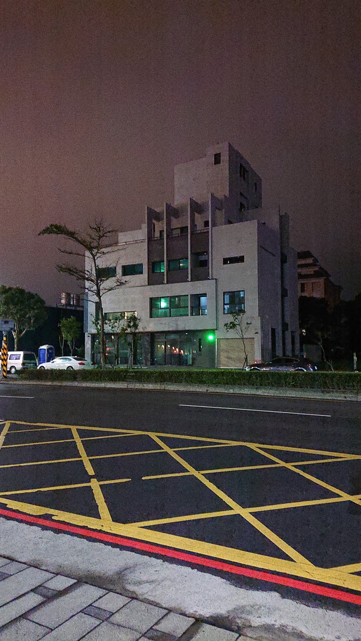 備用機XZ2也有出頭天！ SONY相機影像部門終於開始上線XD 今天更新安卓10之後意外發現....