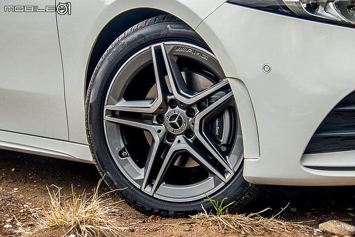 Mercedes-Benz A180 運動版試駕 入門動力也有一身勁裝