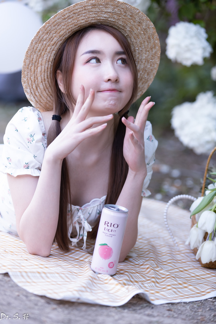 午後野餐, 精緻美女.....有點像林依晨