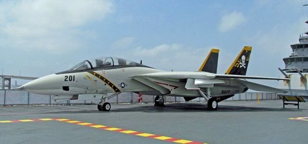 電影「捍衛戰士」(Top Gun)的Maverick座機重現—美國德州USS Lexington Museum on the Bay