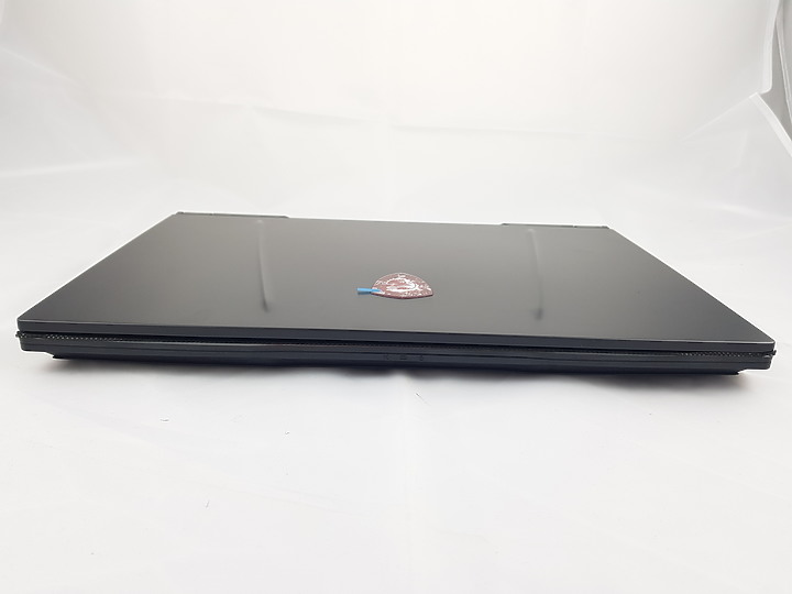 「小亞開箱」MSI GP65 Leopard 9SE 電競筆電，非用我不可