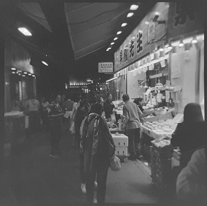 【蓋大樓】來建一座 HOLGA 120 大樓吧