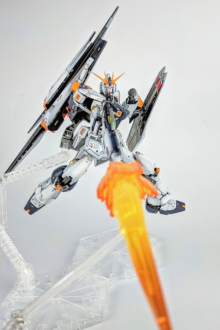 [作品分享] RX-93 ν Gundam 解體匠機?我們自己來