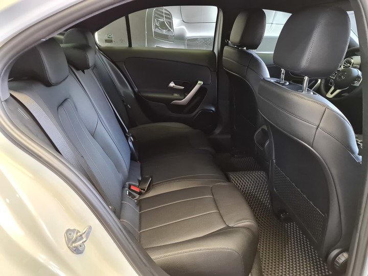 點我看大圖 賓士新車陪同交車記錄 A200 Sedan & CLA200 Shooting Brake