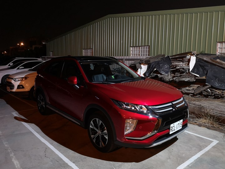 【感動心得】─=≡Σ((( つ•̀ω•́)つ我與日蝕《ECLIPSE CROSS S-AWC》相見恨晚之上山下海暢遊無阻密境來去自如